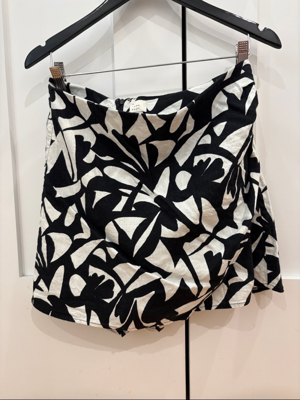 Black & White Floral Mini Skort - Modern Wrap Style